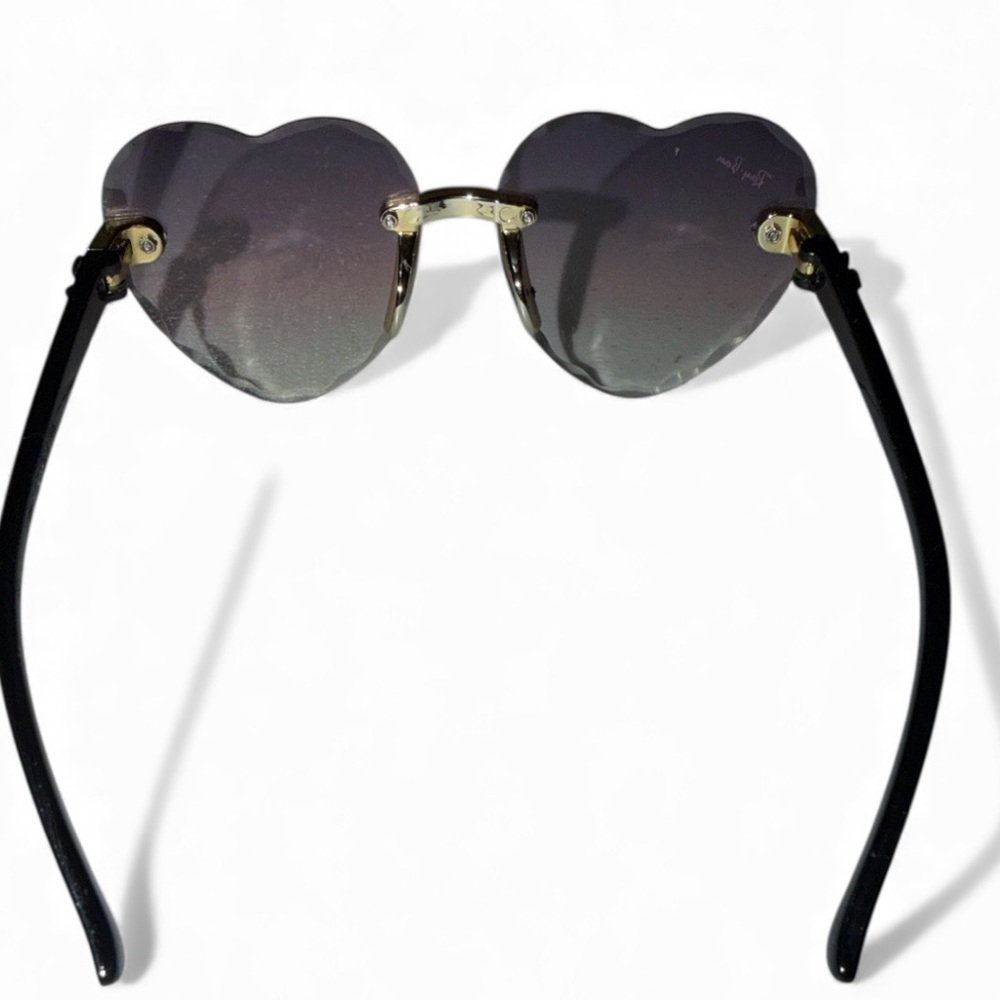 Heart-Shaped Ray Ban kids Sunglasses with Gold Accents - Picture 3 of 4